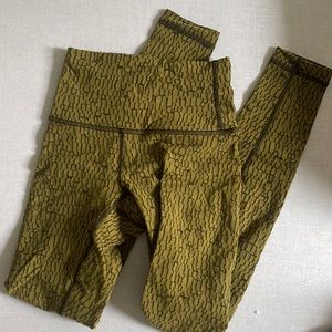 Green lululemon leggings